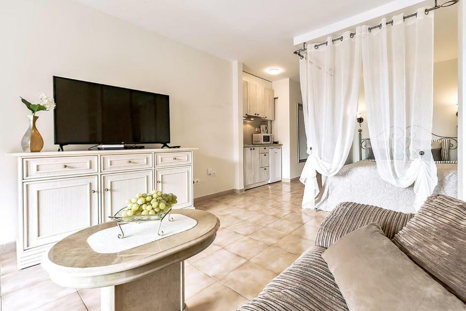 Studio In Los Cristianos Ocean View Arona  Eksteriør billede